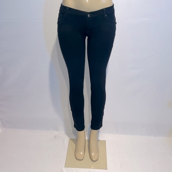 Timing black stretchy low rise jeggings! - Picture 1 of 2